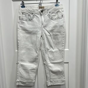 Earl Jeans White Cuffed Capris Size 8